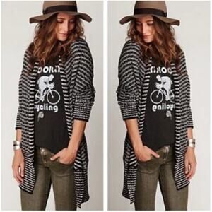 Women Free People Bohemian Amoudi Cocoon Knit Cardigan in Navy and Cream size XS